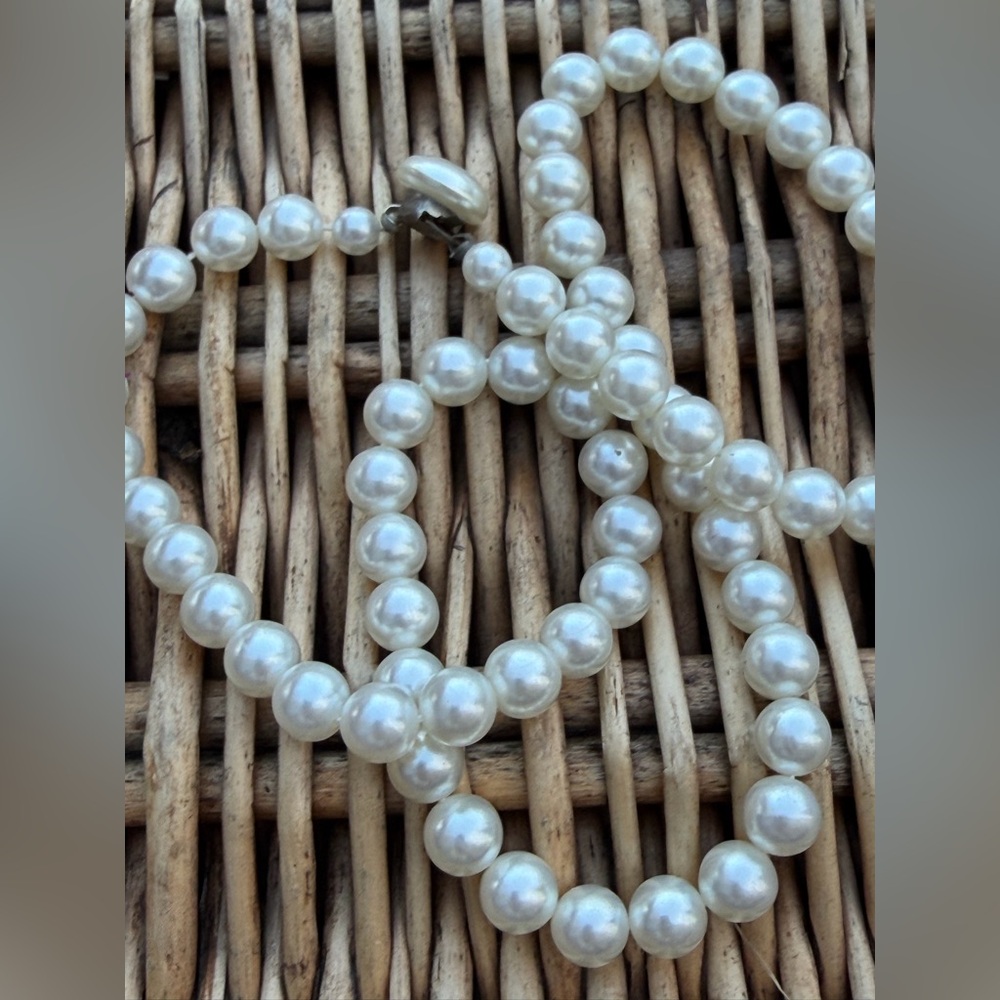 Vintage Pearl Necklace Elegant White Single strand Japanese retro 20’s-50’s